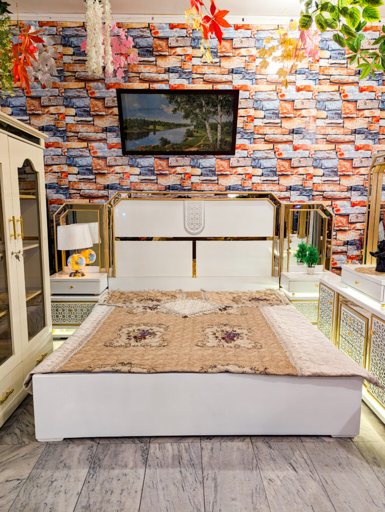 PXL_20241014_123601368.NIGHT